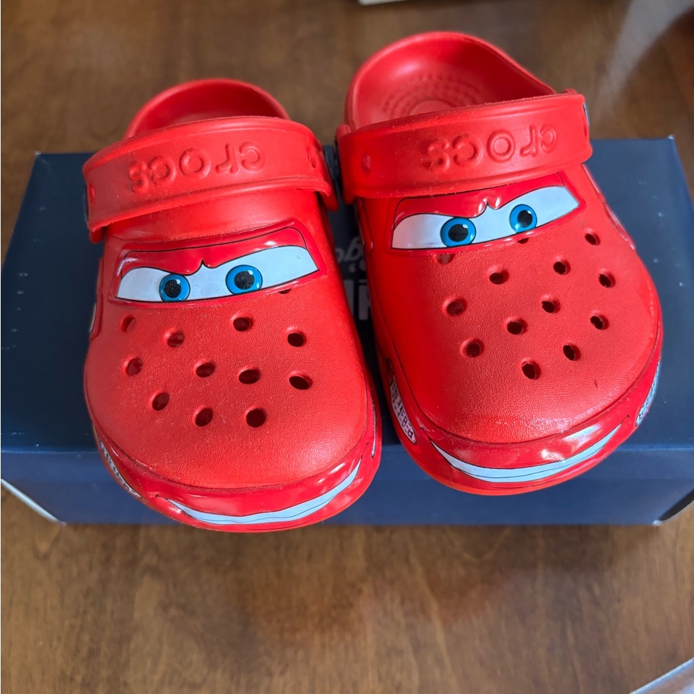 Lightning McQueen Light Up Crocs Kids' Clogs - Hard to Find! Practically New!
